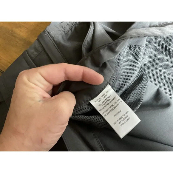 Denali Cargo Shorts Mens Size 40 Gray Flat Front Stretch Fit - Picture 4 of 9